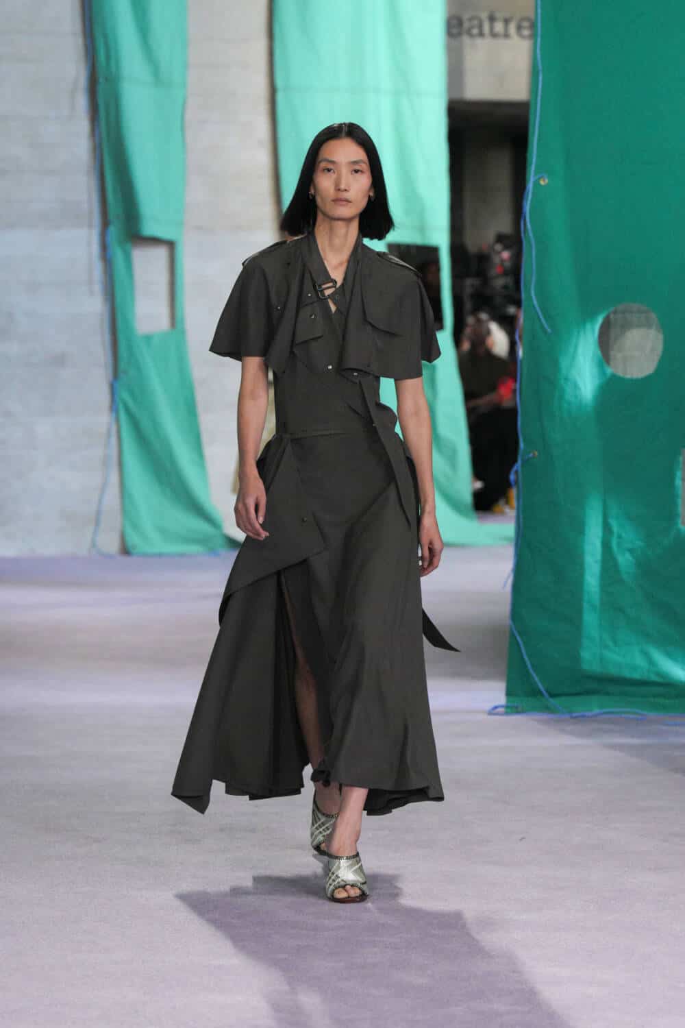 Burberry: Ready-To-Wear SS25 - 10 Magazine